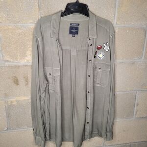 American Eagle Outfitters Boyfriend Fit Patch Button-Up Shirt L (pre-owned)